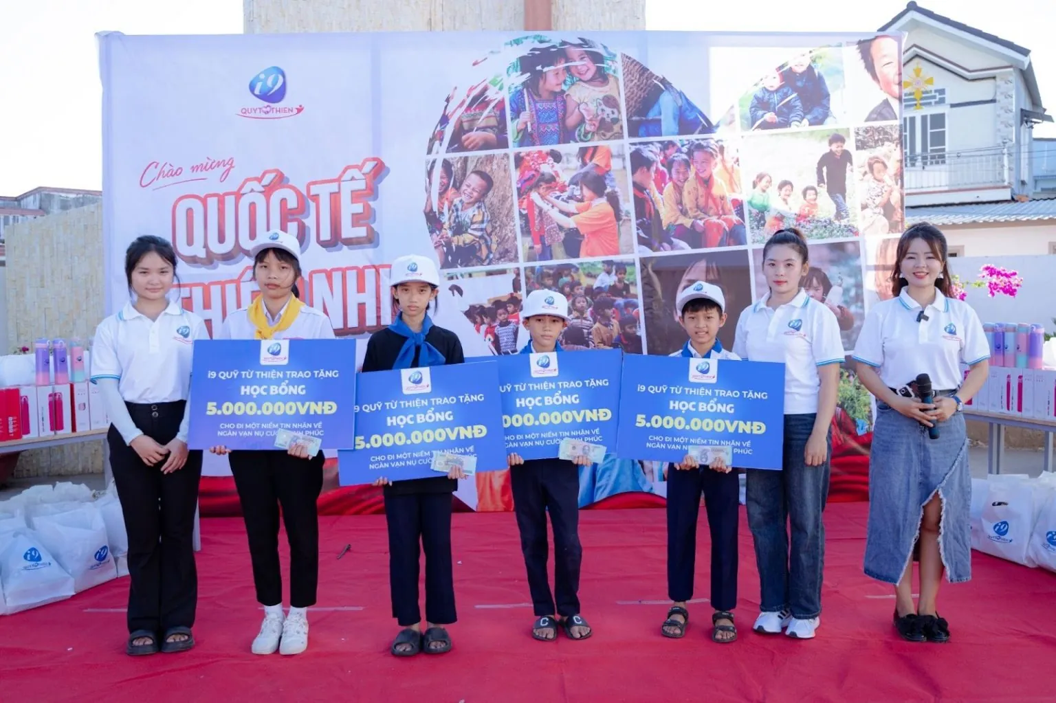 Hình ảnh đại diện cho sứ mệnh và tầm nhìn của taixiuonline, hướng tới sự phát triển và cộng đồng người chơi vững mạnh